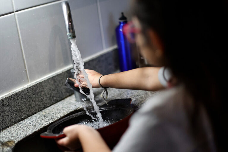 Corte de agua en la RM: ¿Cuáles son las comunas que no tendrán suministro durante miércoles y jueves?