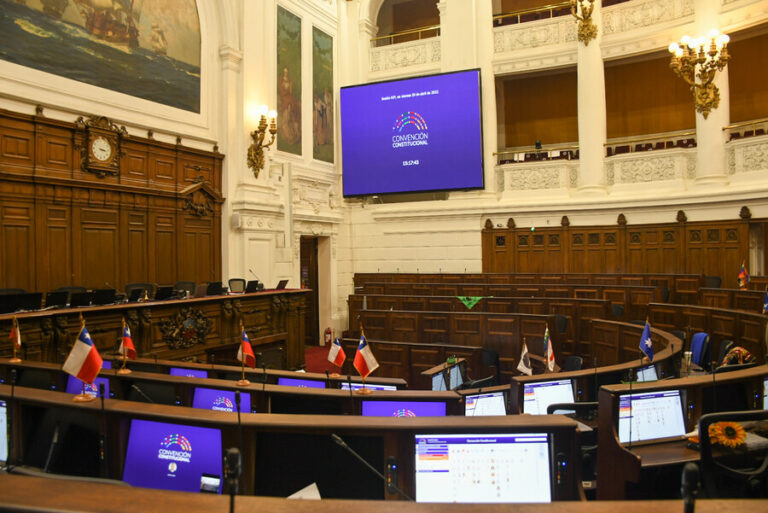 Agua, energía y más: Revisa qué votó la Comisión de Medio Ambiente de la Convención