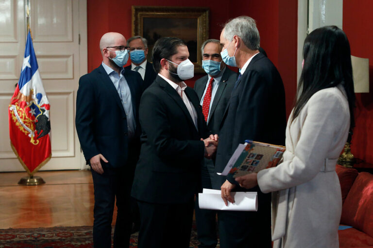 Senadores RN entregaron propuestas en materia de seguridad a Pdte. Boric: Piden no hablar de 