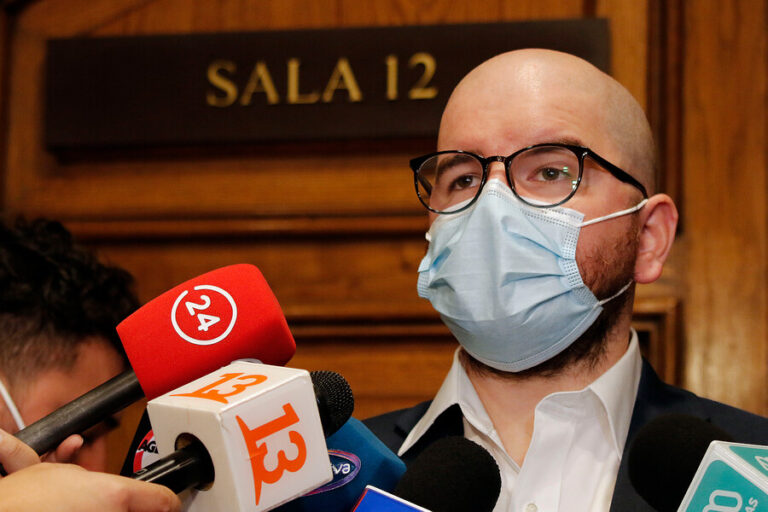 Tras llamados a ampliar Estado de Excepción: Ministro Jackson pide que hechos de violencia 