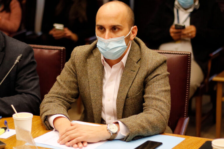 Longton por decreto migratorio de Interior: 