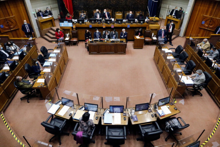 Convención: Comisión de Normas Transitorias aprobó artículo que pone fin al Senado en 2026
