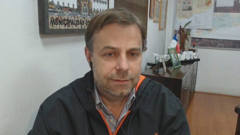 Alcalde Codina por redistribución de carabineros: 