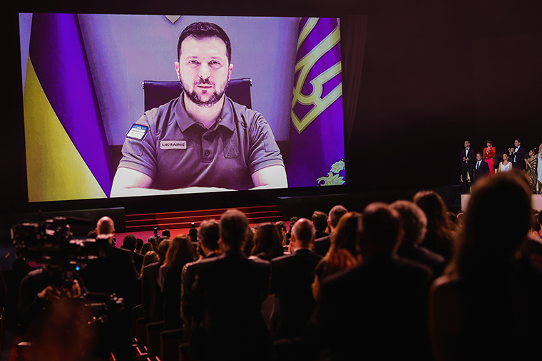 Zelensky habló de la guerra, los dictadores y la difícil situación de Ucrania en el Festival de Cine de Cannes