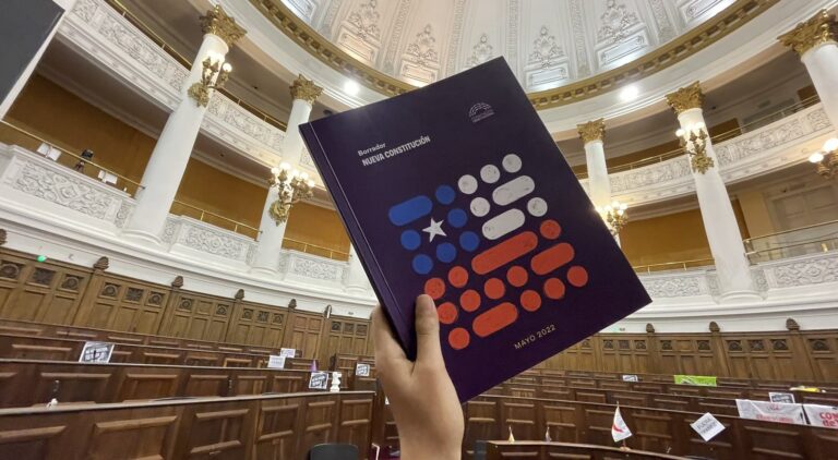 Cadem: Aumenta el apoyo a la opción Apruebo tras seis semanas a la baja