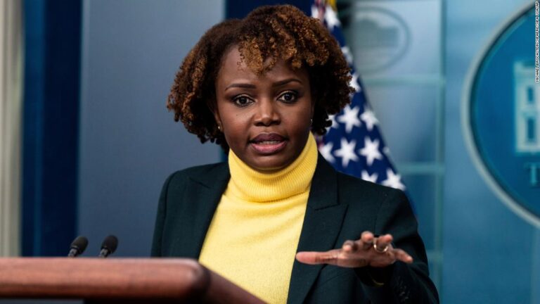 Joe Biden designa a la primera portavoz afroamericana y lesbiana de la Casa Blanca, Karine Jean-Pierre