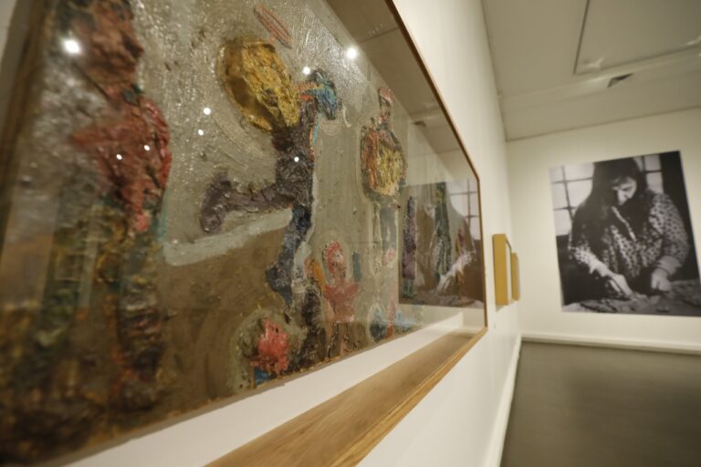 Universidad Católica anunció la creación del Espacio Violeta Parra que reunirá el legado completo de la artista