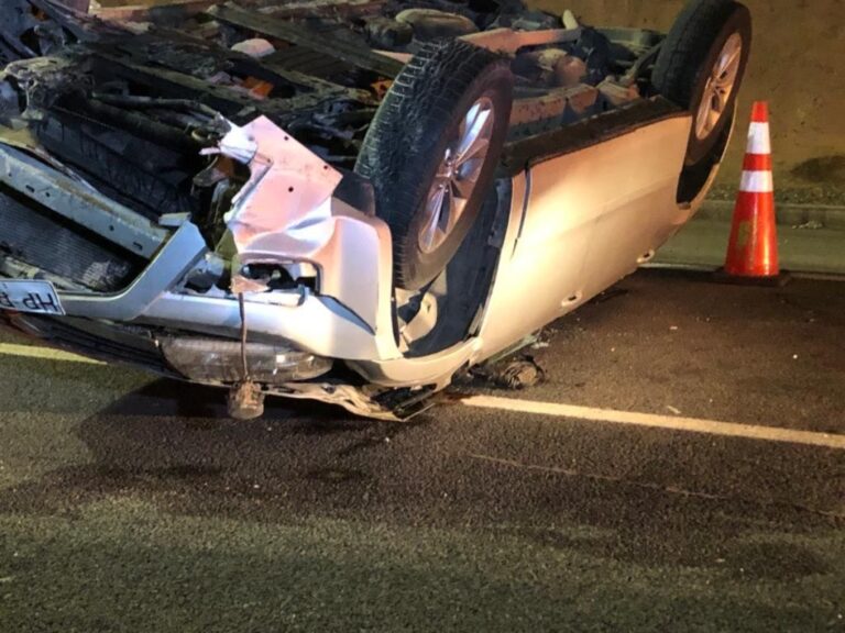 Senador Iván Flores sufrió un grave accidente vehicular