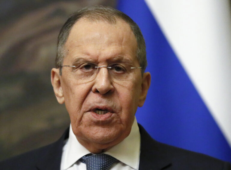 Israel condena dichos de canciller ruso: Dijo que Hitler tenía 