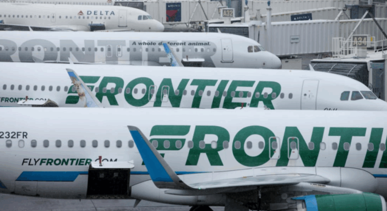Mujer dio a luz en pleno vuelo: Parto fue asistido por una de las azafatas