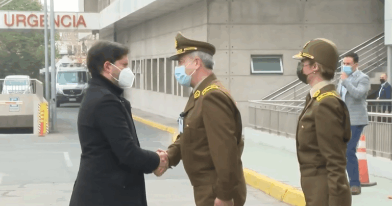 Presidente Gabriel Boric visitó a chofer de la escolta presidencial que fue baleado tras 