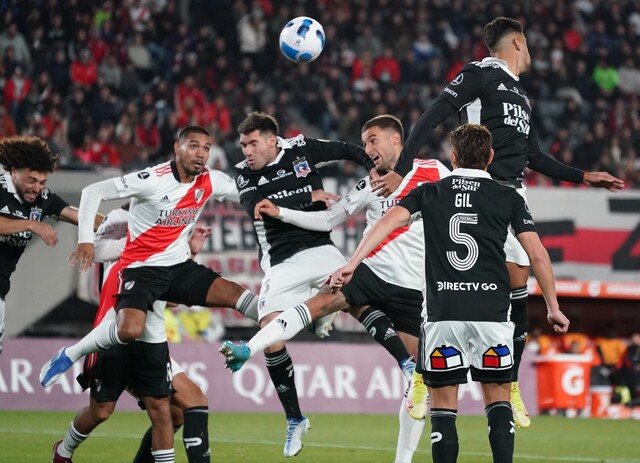 Colo Colo cayó ante River Plate y complicó sus opciones de clasificar a octavos de final de la Copa Libertadores