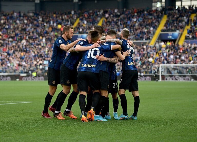 Serie A Italiana: El Inter le mete presión al AC Milán tras superar a domicilio al Udinense por 2-1