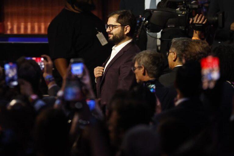 Reuniones con Biden, el CEO de Google y más: Las actividades del pdte. Boric en la Cumbre de las Américas