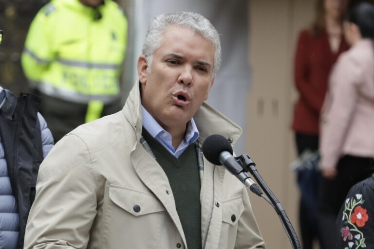 Colombia: Tribunal ordenó arresto domiciliario al presidente Iván Duque por desacatar orden judicial