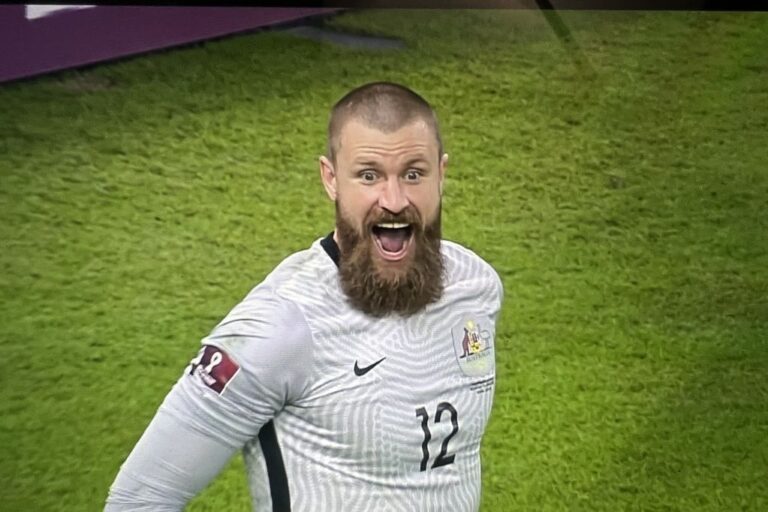 ¿Fin a arqueros bailarines? El cambio a la regla de los penales en el fútbol que regirá desde el 1 de julio