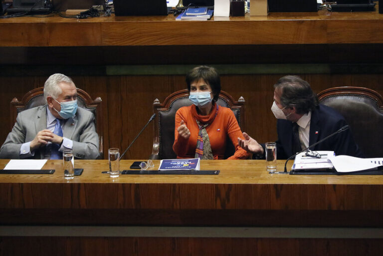 Boric destaca al Minsal de Piñera: “Si fuimos injustos con las críticas, quiero reconocer que lo hicimos de buena fe”