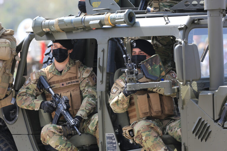 Camión militar cayó a un barranco en la Región de Tarapacá: Dos uniformados resultaron heridos