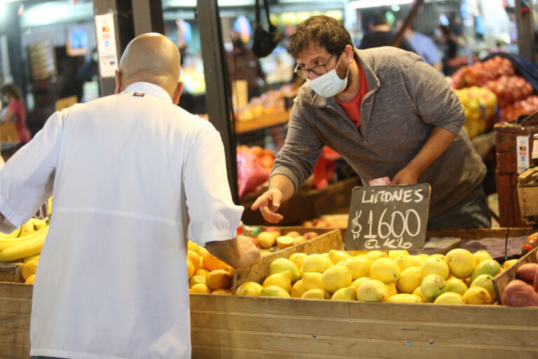 Con alzas en alimentos y transporte: IPC de mayo subió 1,2%