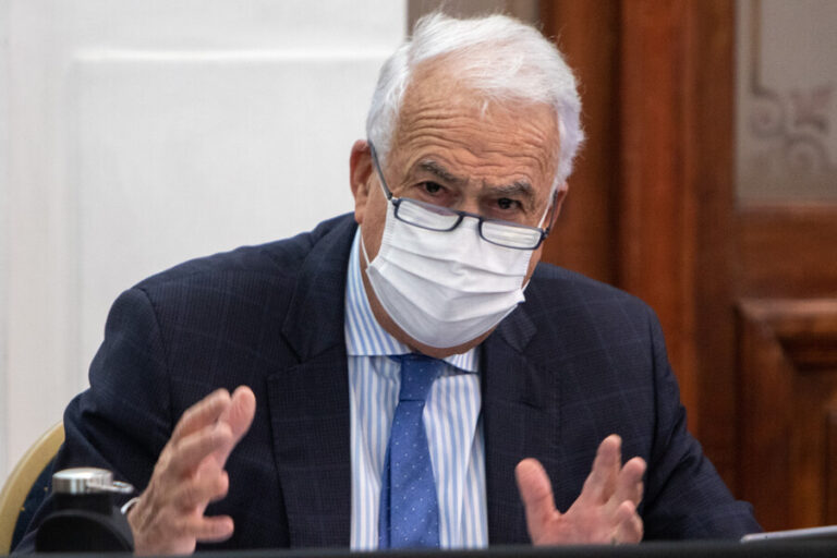 Comité de Ética de la CC sancionó a Jürgensen con el 5% de su dieta tras denuncia por 