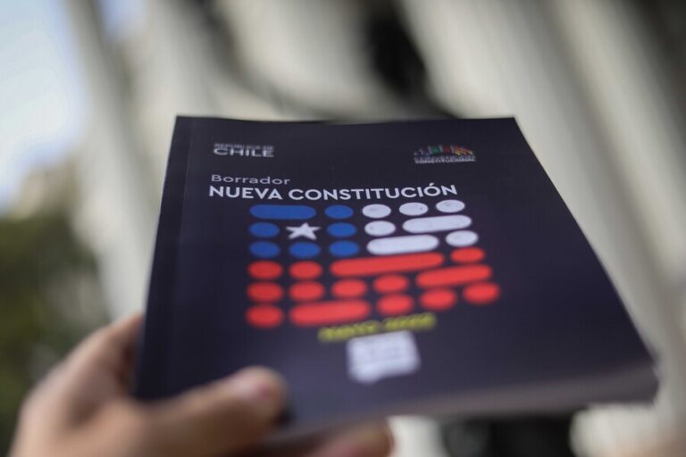 Preámbulo del borrador constitucional: Pleno aprobó sólo un párrafo de la propuesta