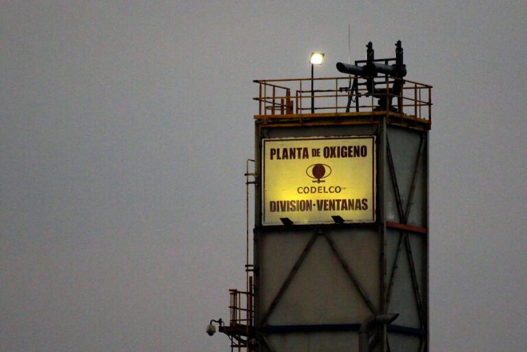 Trabajadores del Cobre suspendieron su participación en mesa por el cierre de la Fundición Ventanas