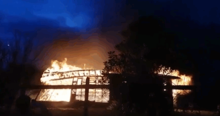 Alcalde Peña y nuevo ataque incendiario en Quidico: 