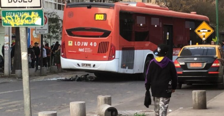 Murió ciclista atropellado por una micro en Independencia