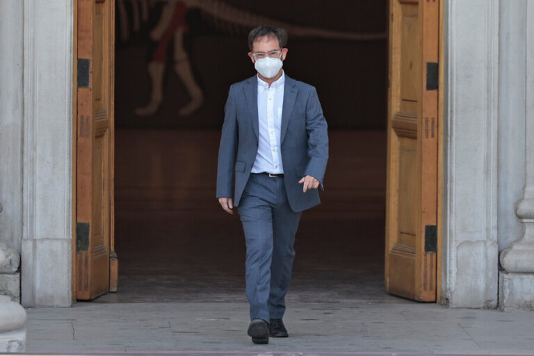 Ministro de Obras Públicas y la apertura del paso Los Libertadores: 