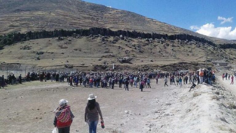 Perú: Al menos 14 mineros murieron tras enfrentamiento en yacimiento de oro
