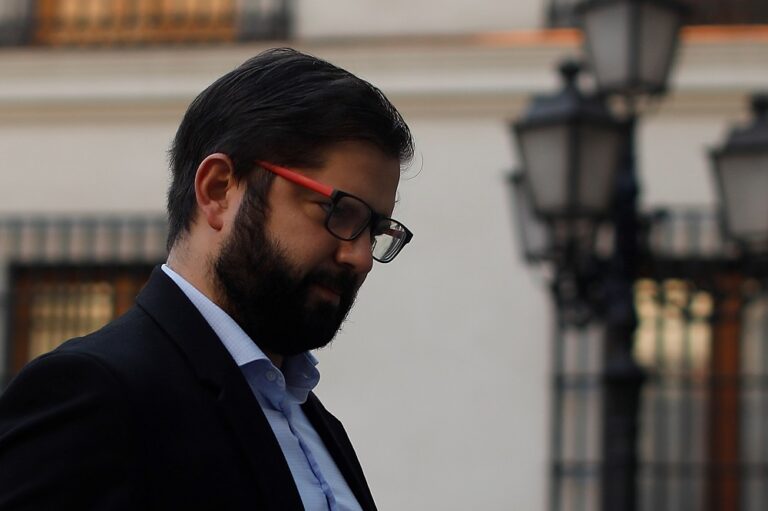 Boric continúa sin recuperarse de los efectos de la cuarta dosis: Suspendió actividades por tercer día consecutivo