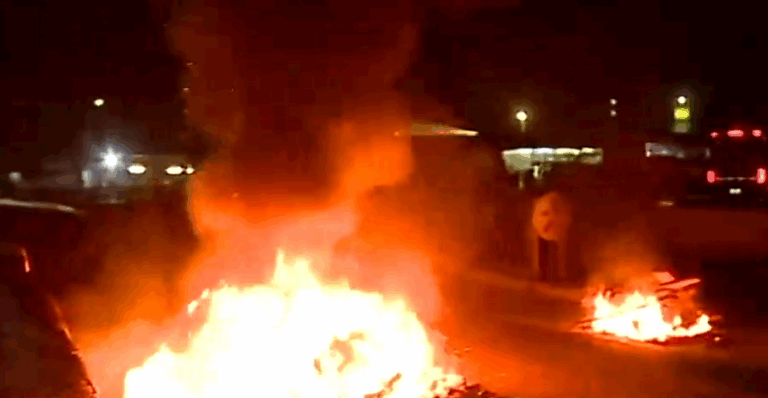 Protestas y barricadas en Quintero tras anuncio de cierre de la Fundición Ventanas de Codelco