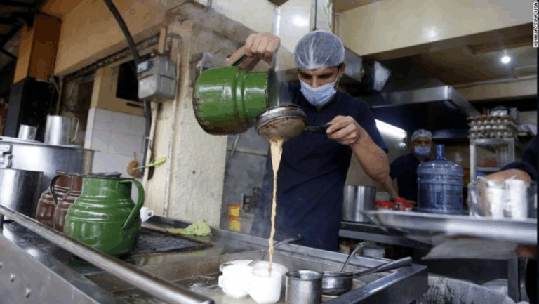 La razón por la que Pakistán pidió a sus ciudadanos que beban menos té