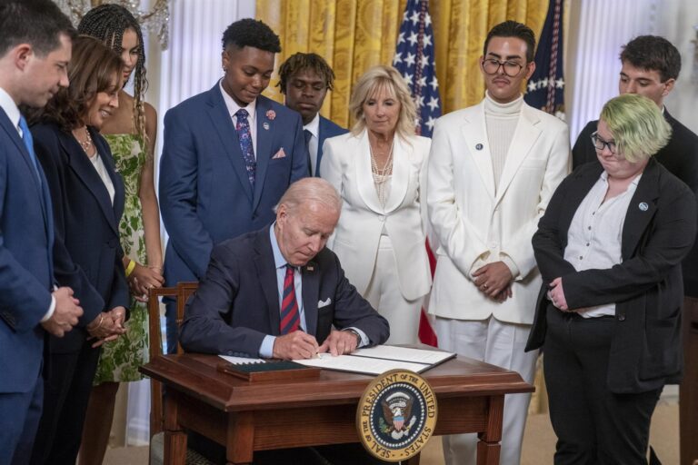 Biden ordena perseguir 