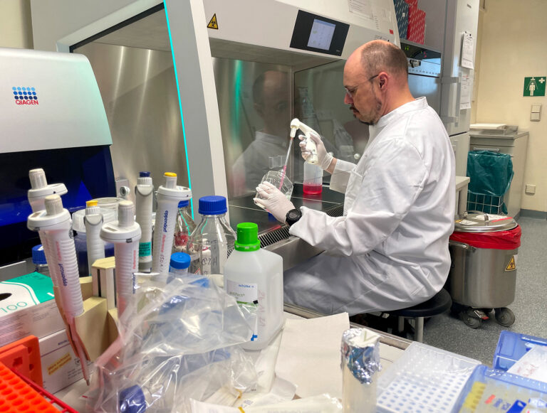 OMS reporta 780 casos de viruela del mono en 27 países no endémicos