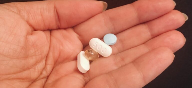 Es posible intoxicarse con melatonina: Detectan aumento de casos en niños en Chile