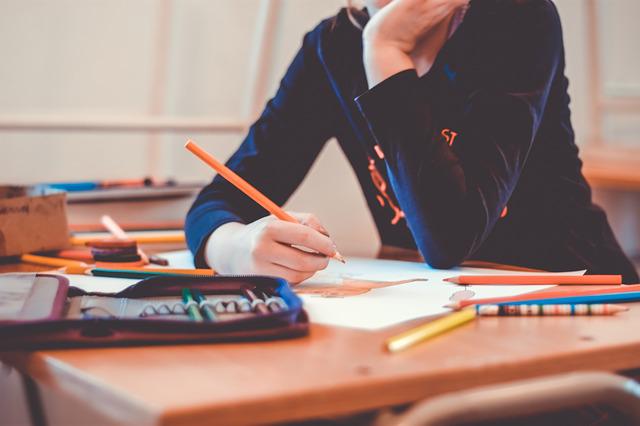 Limitarán el uso del lenguaje inclusivo en escuelas de Buenos Aires