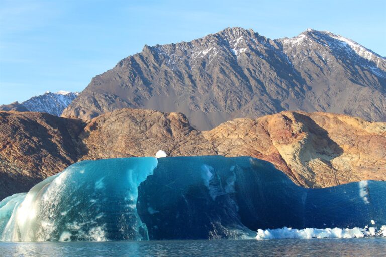 Investigadores chilenos y argentinos dieron con el lago más profundo del continente americano