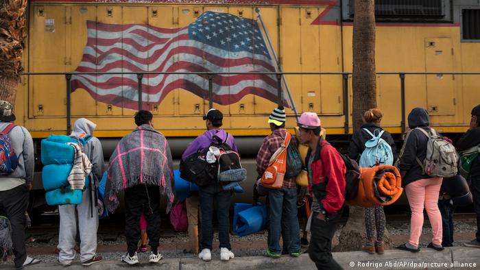 Washington solicitó ayuda militar frente a migrantes enviados por Texas