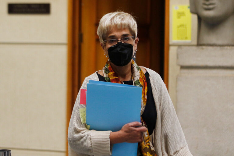 Ebensperger y críticas de llegar “30 años después” para bajar quorum a 4/7: “Más vale tarde que nunca”