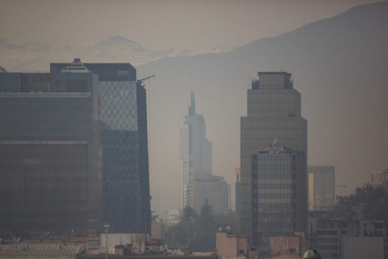 Decretan alerta ambiental preventiva para este lunes en Santiago