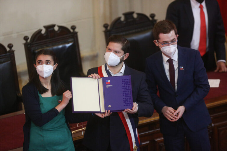 Convención se disolvió tras entregar propuesta de nueva Constitución