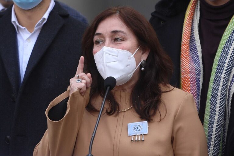 Ministra Yarza y fin al copago en Fonasa: 