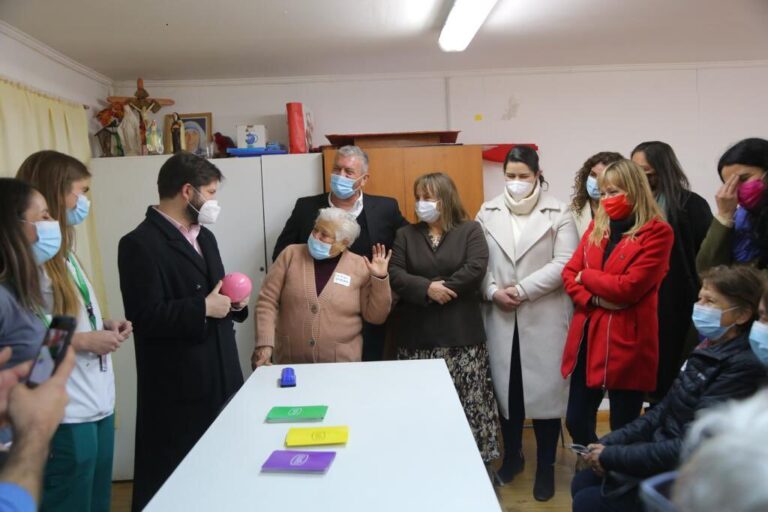 Anuncian ampliación de recursos en 50% para los centros diurnos de personas mayores