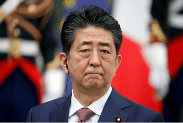 Ex primer ministro japonés, Shinzo Abe, recibió un disparo en medio de un discurso: Presunto atacante fue detenido