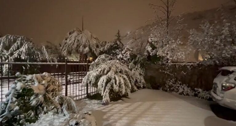 Sistema frontal provoca la caída de nieve y aguanieve en comunas de la Región Metropolitana