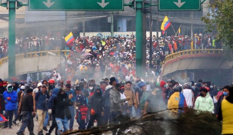 Raúl Sohr y situación en Ecuador: 