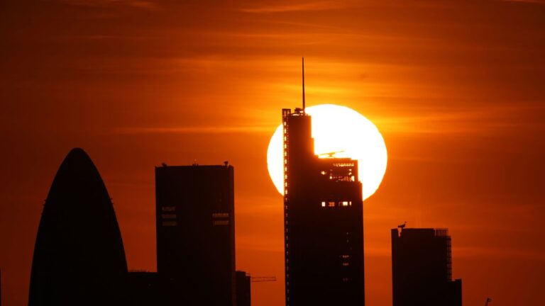 Reino Unido declara por primera vez alerta roja por ola de calor: 