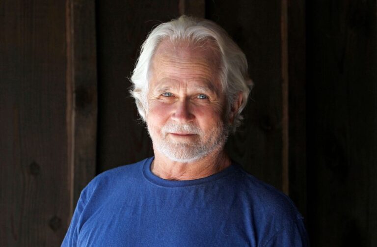 Hijo de Tony Dow desmintió su muerte y aclaró que 