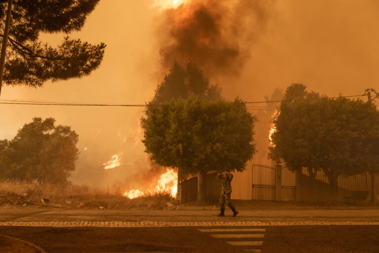 Tras baja de temperaturas: Portugal levantó el estado de alerta tras reducción de riesgo de incendios